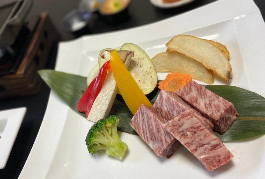 千屋牛のロース肉の鉄板焼き