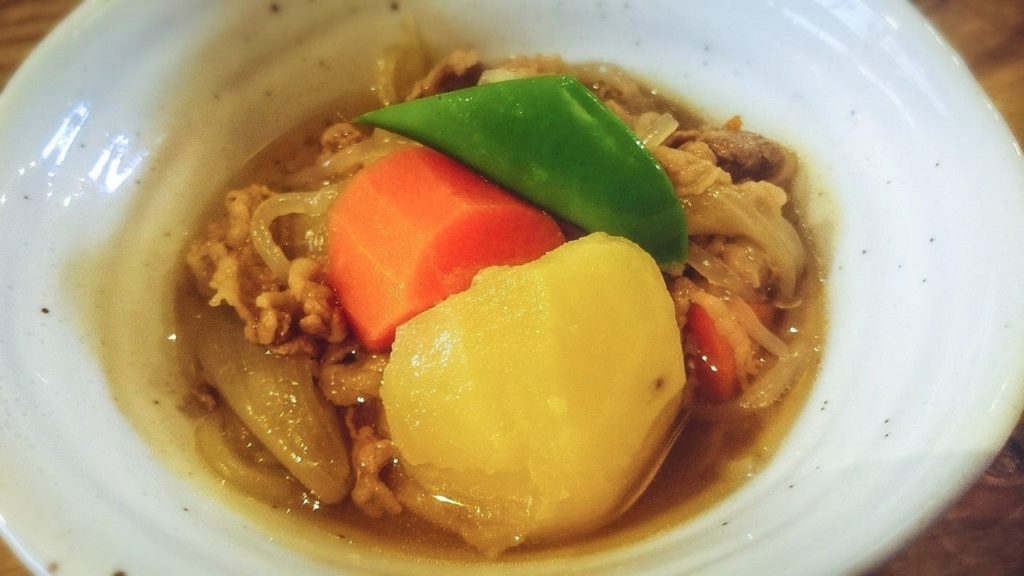 地酒バル粋酔日の肉じゃが