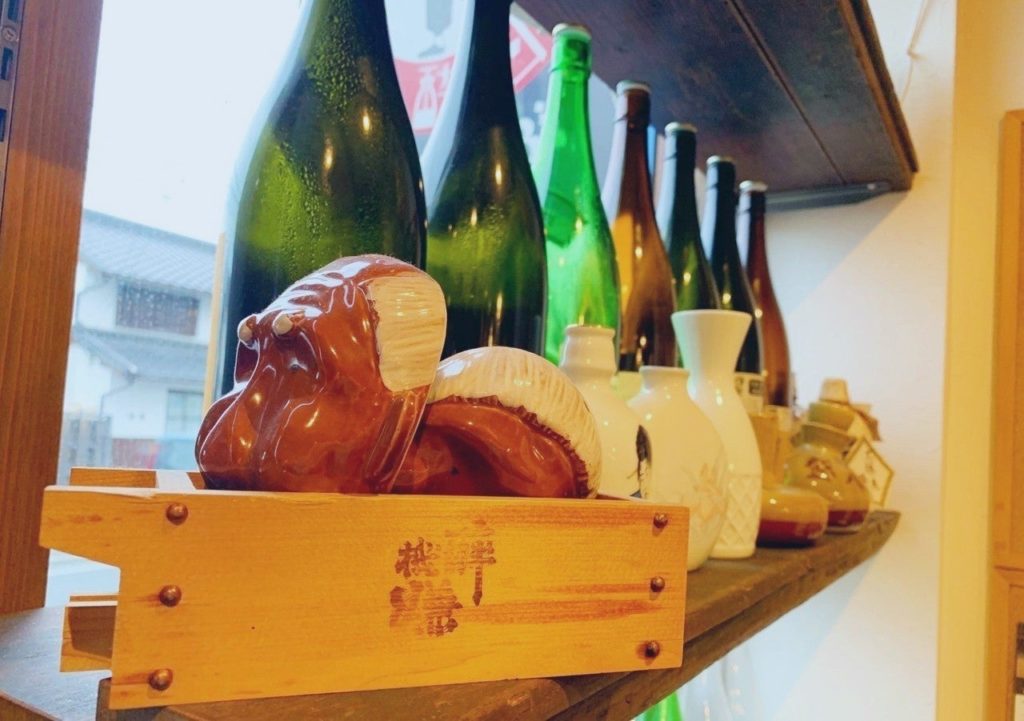 地酒バル粋酔日店内
