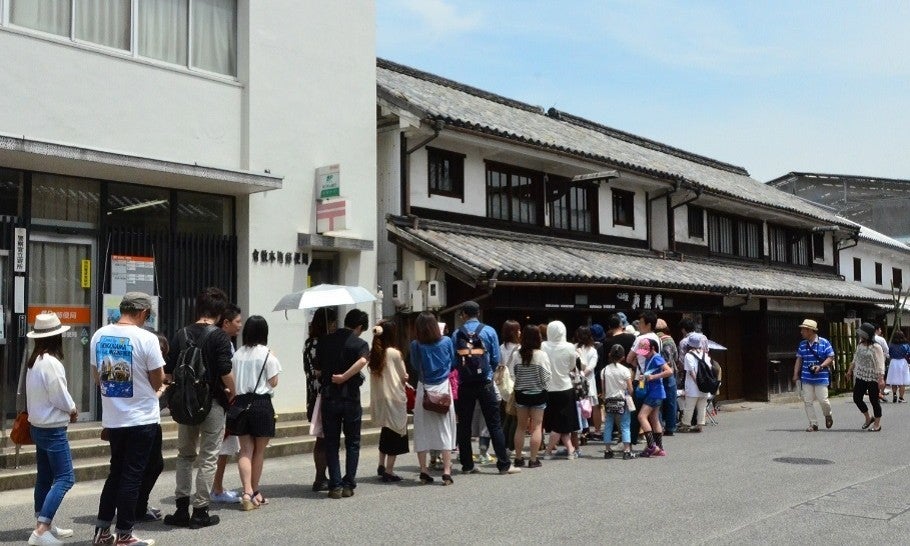 カフェ有鄰庵に並ぶ行列