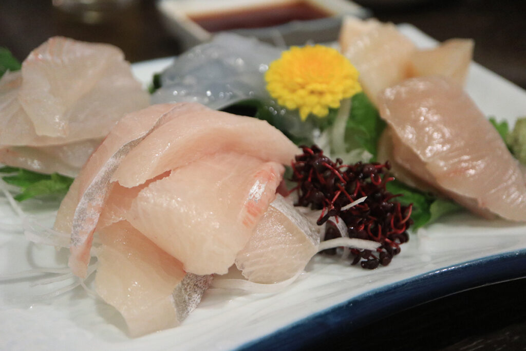 倉敷美観地区『茶房 八重』のお刺し身